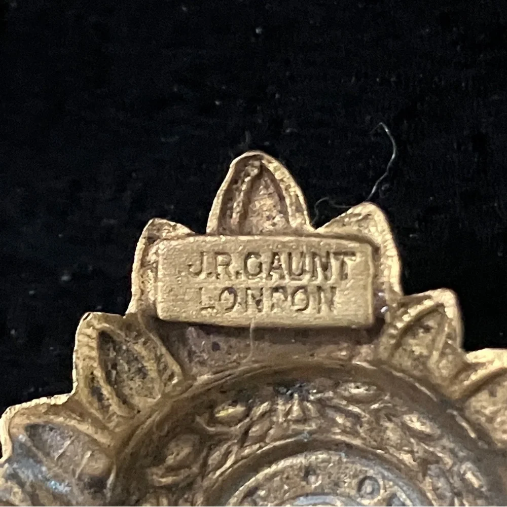 Vintage British Army Tria Juncta in Uno Officers Sweetheart Brooch Badge WWII